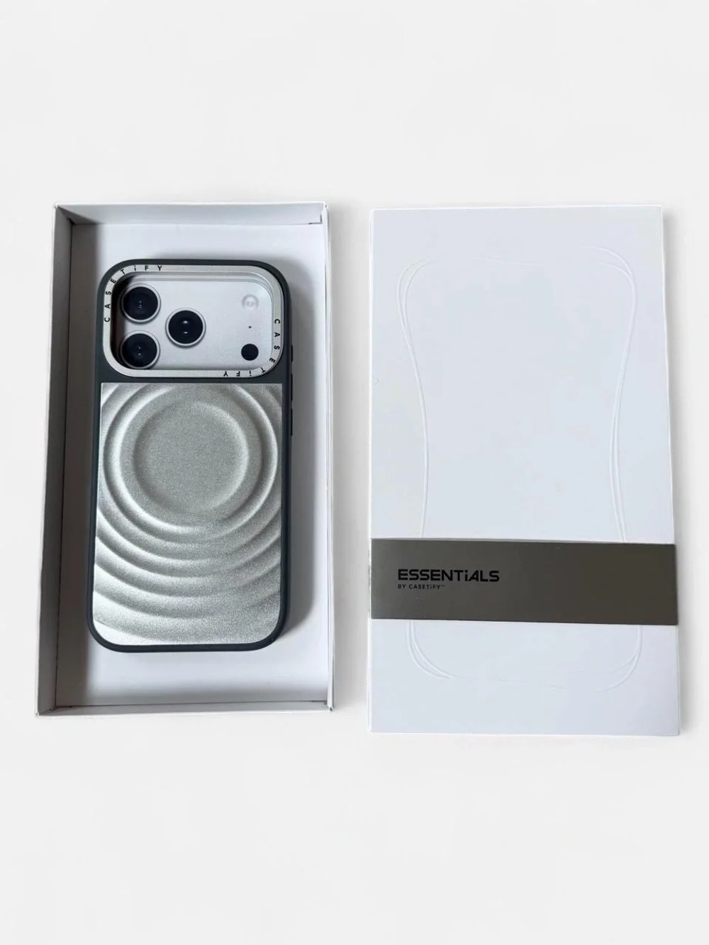 gdragon iphone 17 pro case
